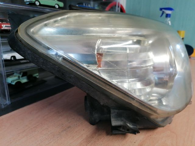 bontott TOYOTA RAV 4 Jobb Fényszóró