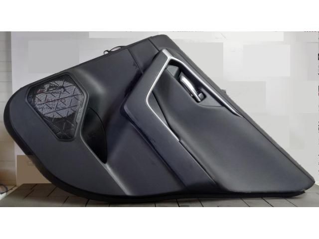 bontott TOYOTA RAV 4 Jobb hátsó Ajtó Kárpit