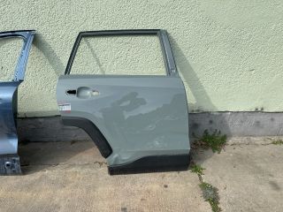 bontott TOYOTA RAV 4 Jobb hátsó Ajtó (Részeivel)