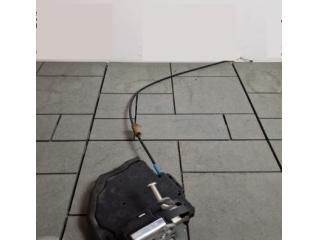 bontott TOYOTA RAV 4 Jobb hátsó Ajtózár