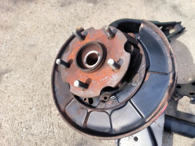 bontott TOYOTA RAV 4 Jobb hátsó Csonkállvány Kerékaggyal