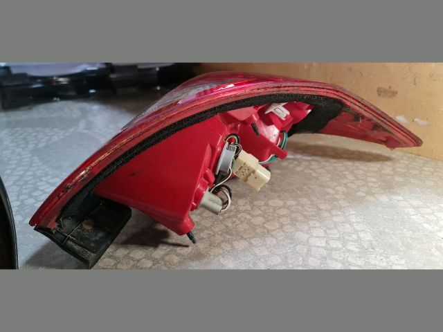 bontott TOYOTA RAV 4 Jobb Hátsó Lámpa