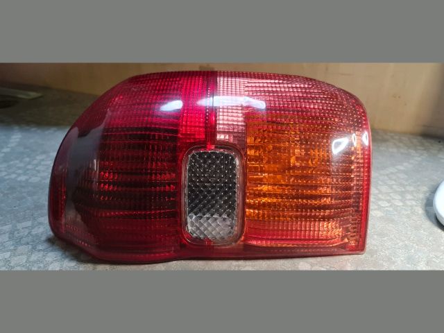 bontott TOYOTA RAV 4 Jobb Hátsó Lámpa