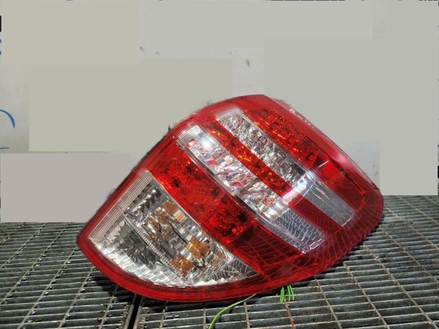 bontott TOYOTA RAV 4 Jobb Hátsó Lámpa