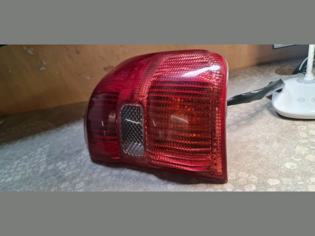 bontott TOYOTA RAV 4 Jobb Hátsó Lámpa