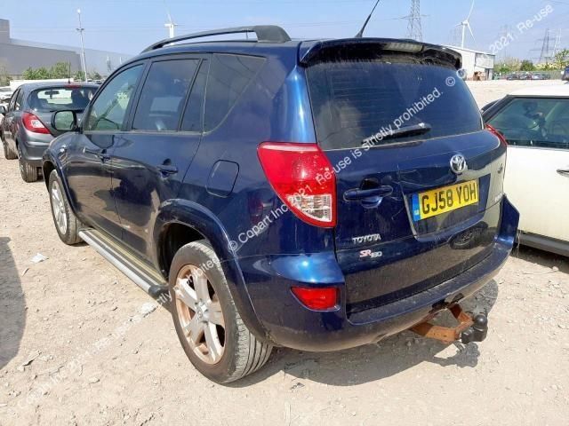 bontott TOYOTA RAV 4 Jobb hátsó Lökhárító Tartó (Műanyag)