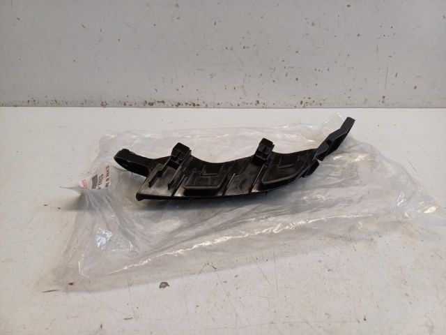 bontott TOYOTA RAV 4 Jobb hátsó Lökhárító Tartó (Műanyag)