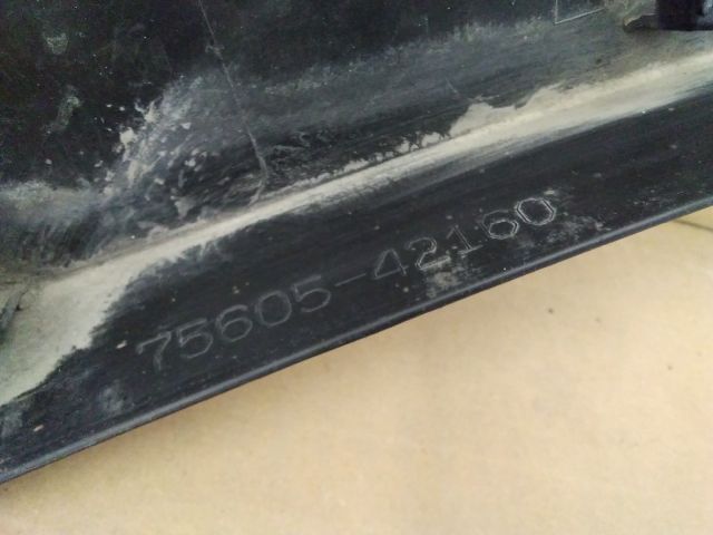 bontott TOYOTA RAV 4 Jobb hátsó Sárvédő Díszléc