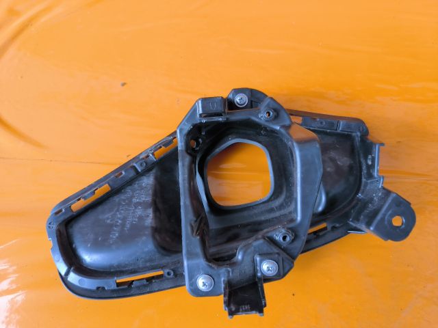 bontott TOYOTA RAV 4 Jobb Ködlámpa Rács