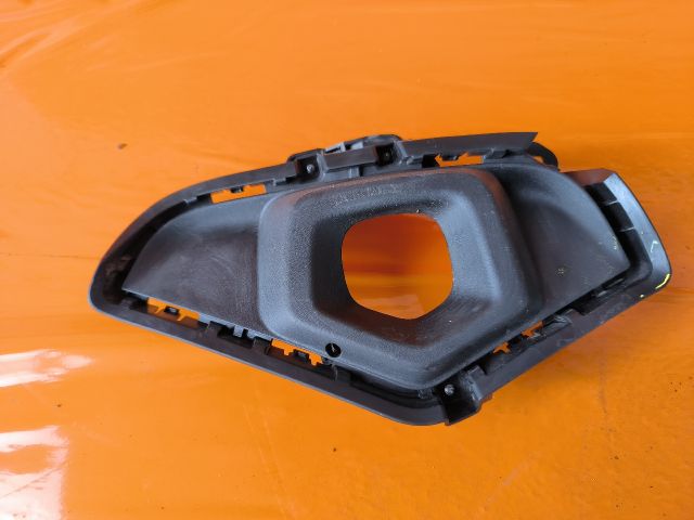 bontott TOYOTA RAV 4 Jobb Ködlámpa Rács