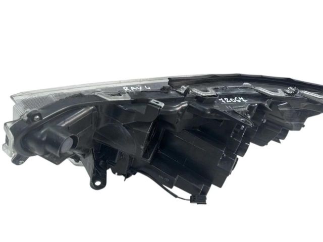 bontott TOYOTA RAV 4 Jobb Ledes Fényszóró