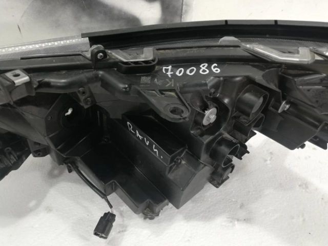 bontott TOYOTA RAV 4 Jobb Ledes Fényszóró