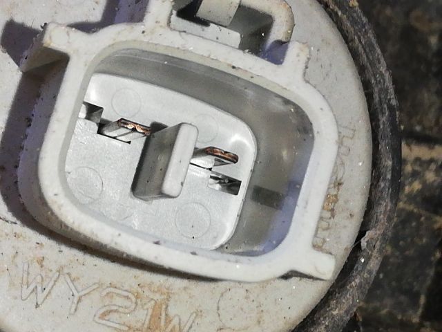 bontott TOYOTA RAV 4 Jobb Xenon Fényszóró