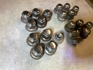 bontott TOYOTA RAV 4 Kerék Csavar Szett