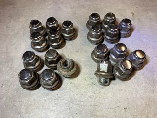 bontott TOYOTA RAV 4 Kerék Csavar Szett