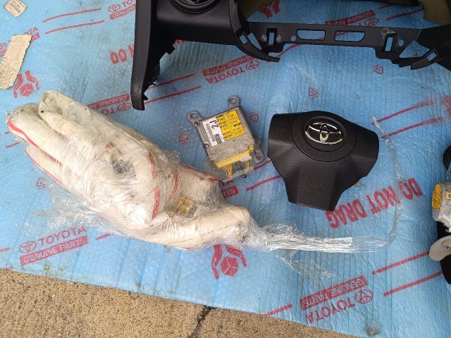 bontott TOYOTA RAV 4 Komplett Légzsák Szett