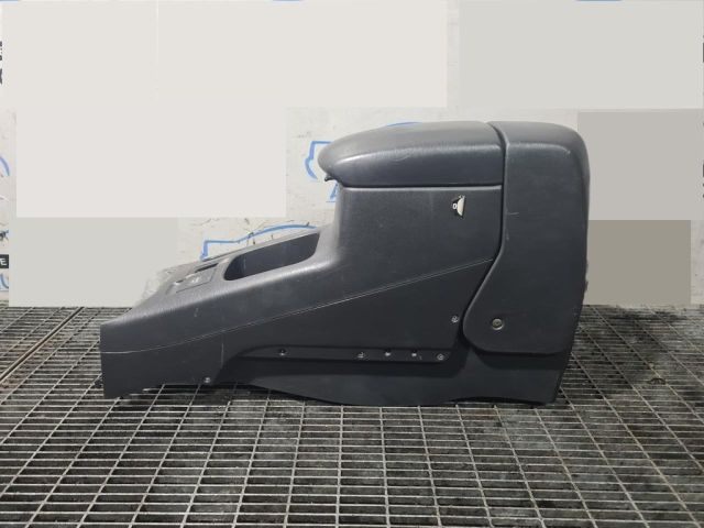 bontott TOYOTA RAV 4 Könyöklő