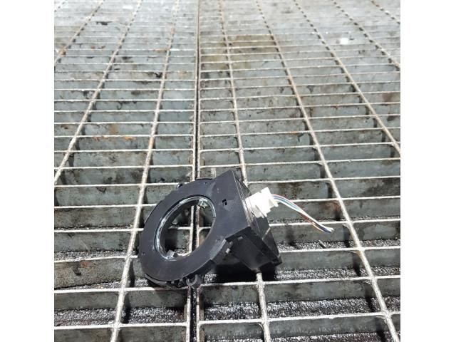 bontott TOYOTA RAV 4 Kormányszög Jeladó