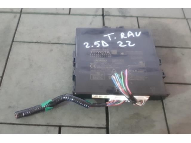 bontott TOYOTA RAV 4 Kulcs Nélküli Nyitás Jeladó