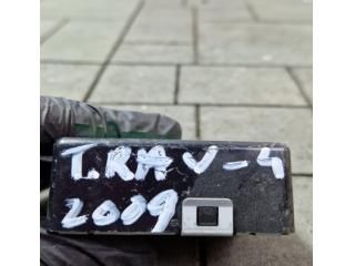 bontott TOYOTA RAV 4 Kulcs Nélküli Nyitás Jeladó