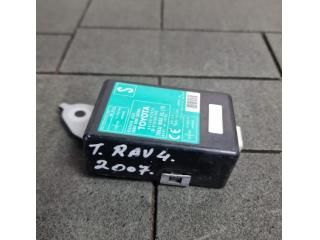 bontott TOYOTA RAV 4 Kulcs Nélküli Nyitás Jeladó