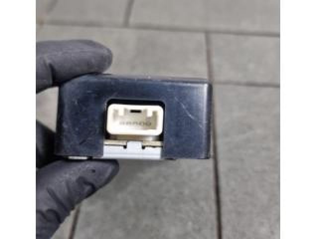 bontott TOYOTA RAV 4 Kulcs Nélküli Nyitás Jeladó