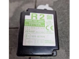 bontott TOYOTA RAV 4 Kulcs Nélküli Nyitás Jeladó