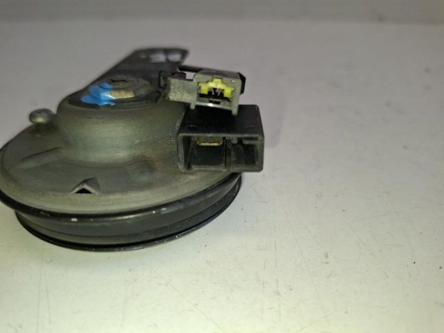 bontott TOYOTA RAV 4 Kürt