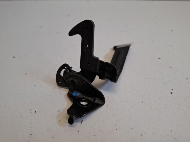 bontott TOYOTA RAV 4 Motorháztető Biztonsági Kampó