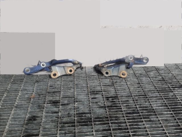 bontott TOYOTA RAV 4 Motorháztető Zsanér Pár