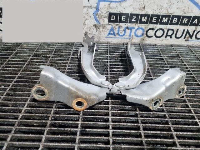 bontott TOYOTA RAV 4 Motorháztető Zsanér Pár