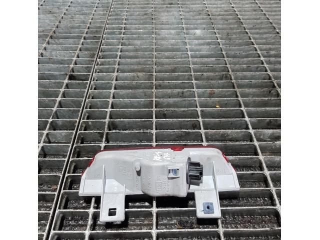 bontott TOYOTA RAV 4 Pótféklámpa