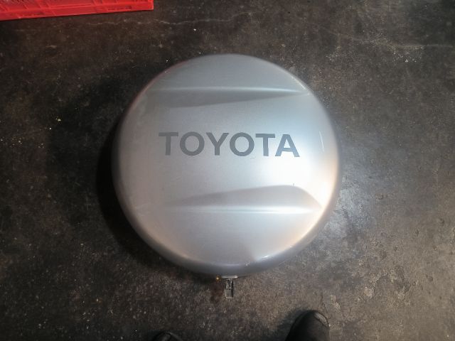 bontott TOYOTA RAV 4 Pótkerék Takaró