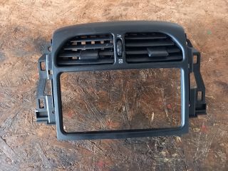 bontott TOYOTA RAV 4 Rádió / CD Keret