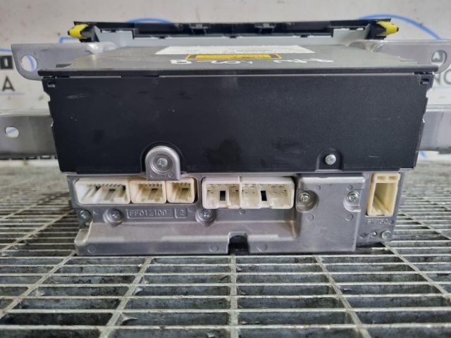 bontott TOYOTA RAV 4 Rádió / CD