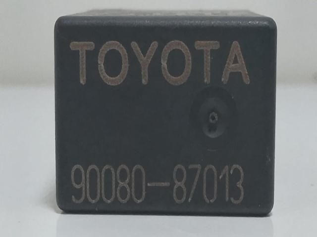 bontott TOYOTA RAV 4 Relé