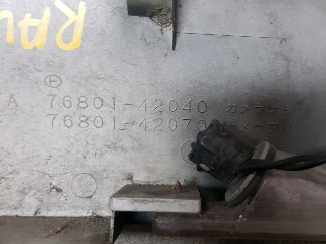 bontott TOYOTA RAV 4 Rendszámtábla Világítás Keret