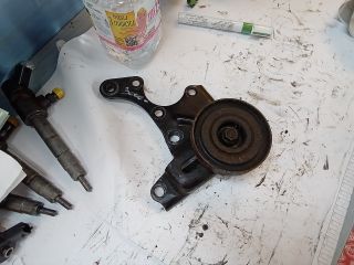 bontott TOYOTA RAV 4 Szíjfeszítő Görgő