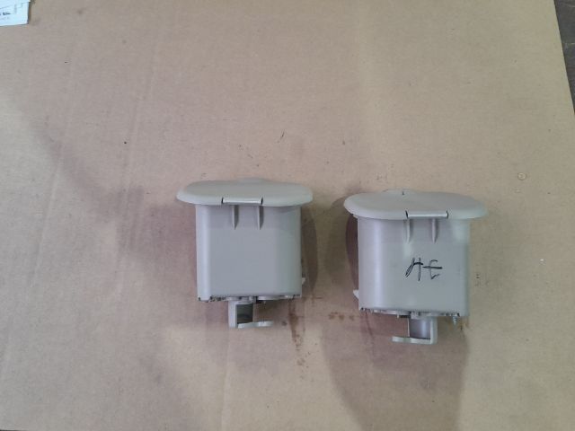 bontott TOYOTA RAV 4 Térelválasztó