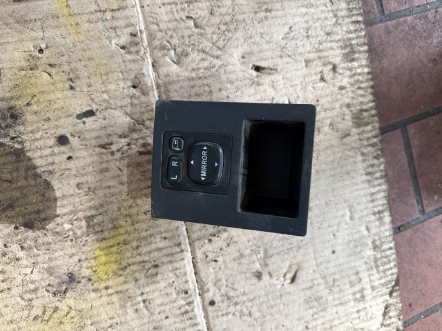 bontott TOYOTA RAV 4 Tükör Állító Elektronika