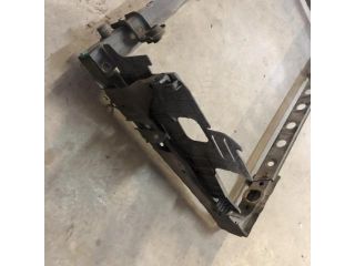 bontott TOYOTA RAV 4 Vízhűtő Radiátor Tartó