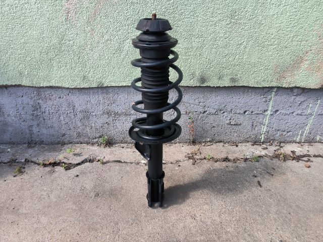 bontott TOYOTA URBAN CRUISER Bal első Gólyaláb (Lengécsillapító, Rugó)