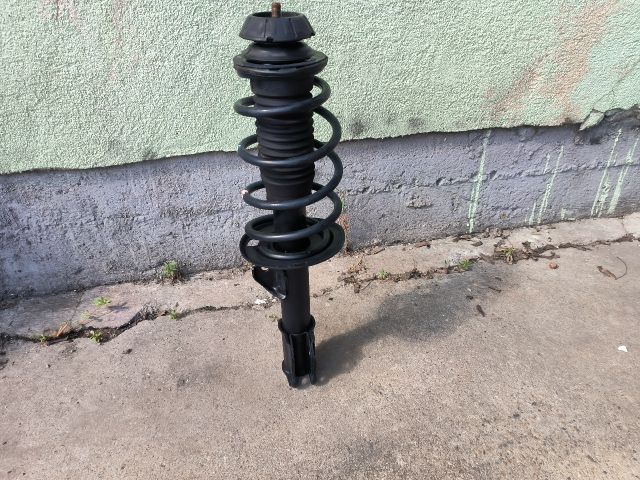 bontott TOYOTA URBAN CRUISER Bal első Gólyaláb (Lengécsillapító, Rugó)