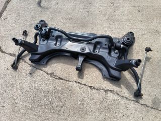 bontott TOYOTA URBAN CRUISER Első Bölcső