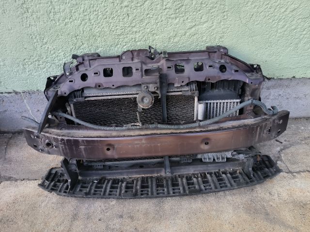 bontott TOYOTA URBAN CRUISER Homlokfal (Üres lemez)