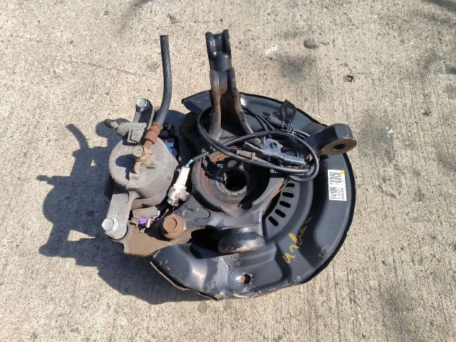 bontott TOYOTA URBAN CRUISER Jobb első Csonkállvány Kerékaggyal