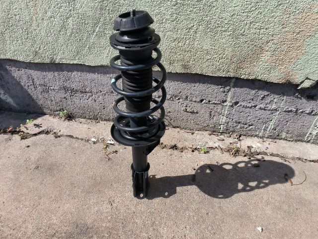 bontott TOYOTA URBAN CRUISER Jobb első Gólyaláb (Lengécsillapító, Rugó)