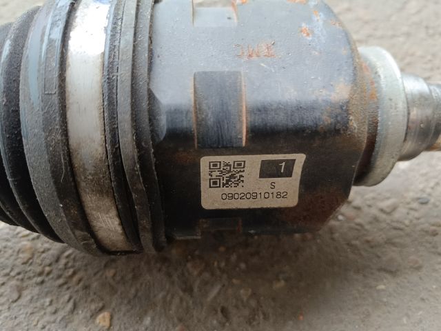 bontott TOYOTA URBAN CRUISER Bal Féltengely