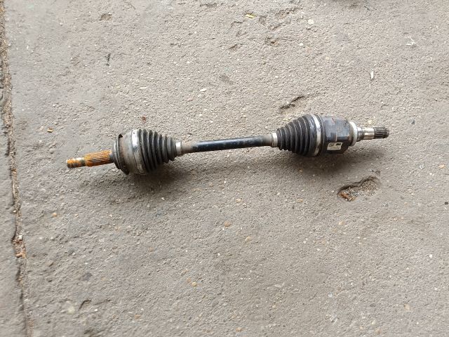 bontott TOYOTA URBAN CRUISER Bal Féltengely