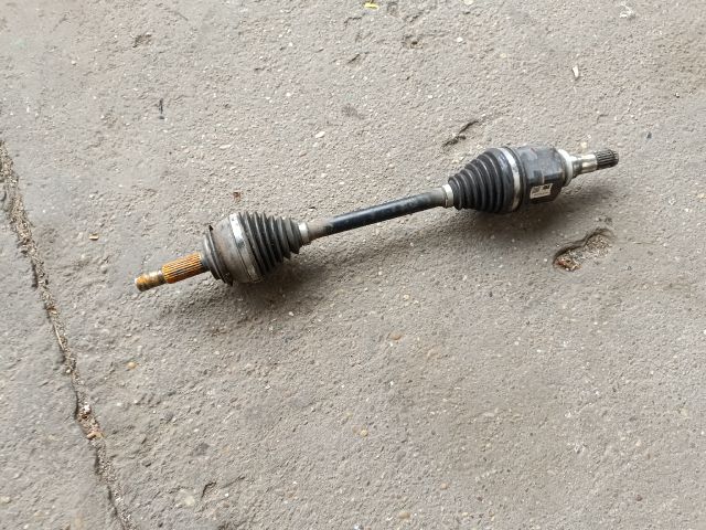 bontott TOYOTA URBAN CRUISER Bal Féltengely